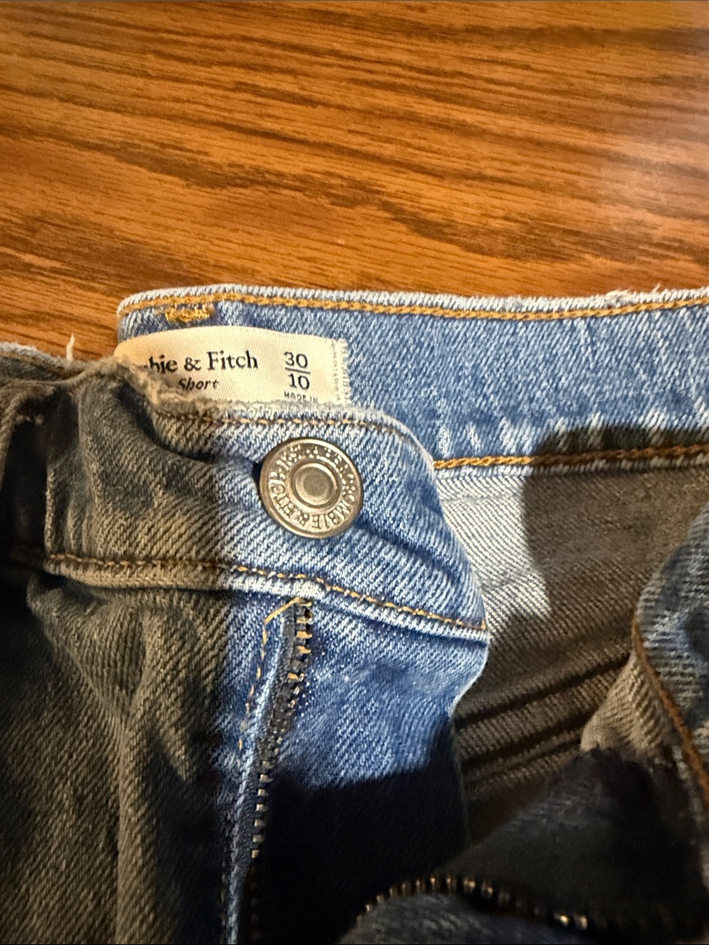 Abercrombie & Fitch Light Blue High-Rise Mom Shorts - Picture 5 of 6